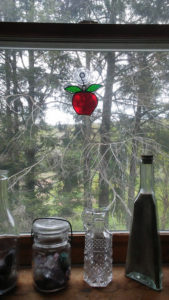 window_apple
